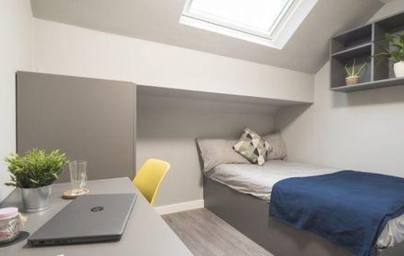 Cromwell Range, Victoria Park, Manchester - Image 1